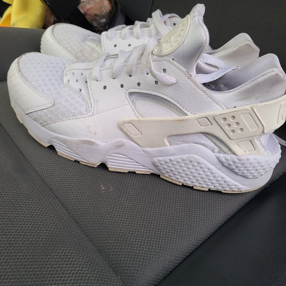 SOLD!! Nike Air Huarache size 9.5 - Picture 3 of 8
